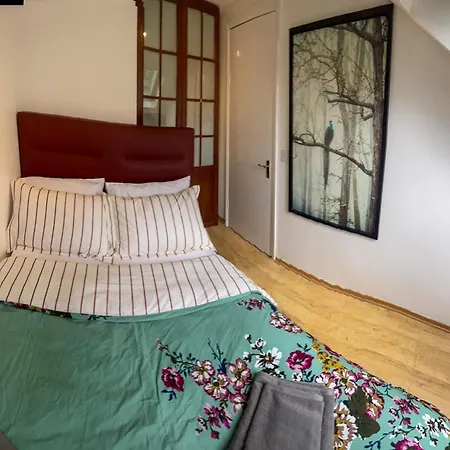 1 Bed Attic Flat With Easy Reach To City Centre Londres Exterior foto